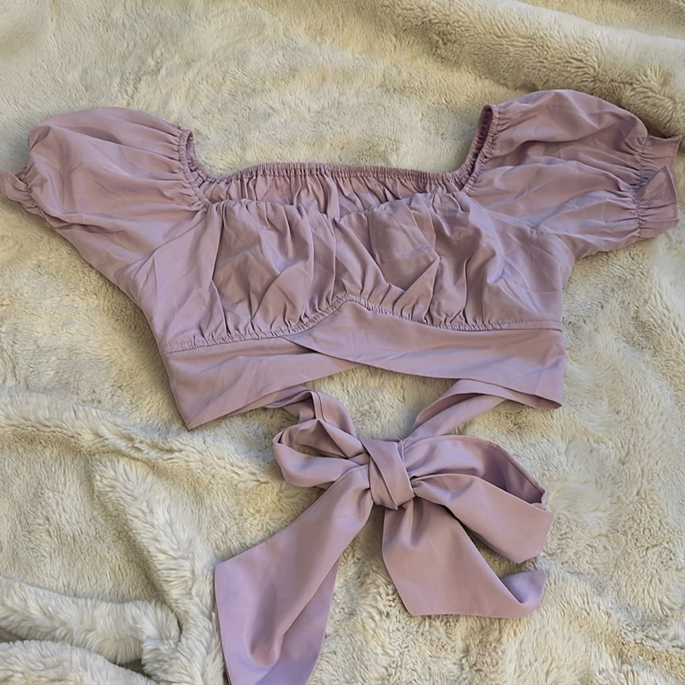 Ruffle Short Sleeve Tie Crop Top!